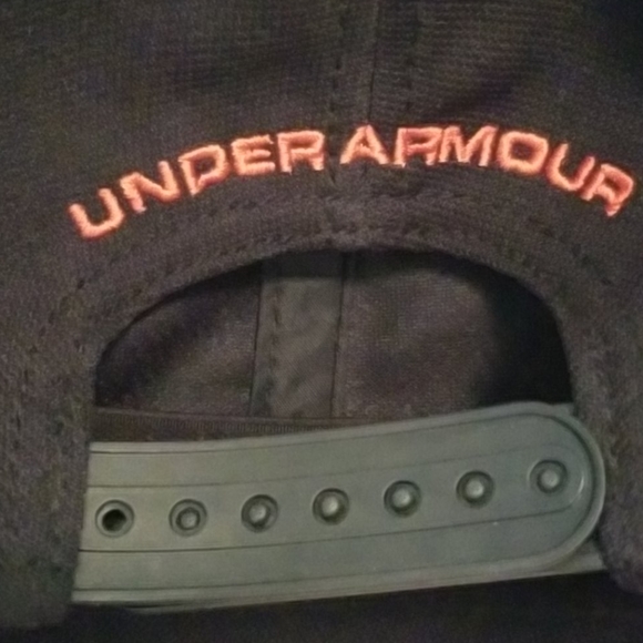 Under Armor hat - Picture 4 of 4
